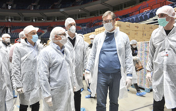 Вучић поручио привредницима: Припремамо велики и озбиљан пакет мера, бољи смо са финансијама од окружења (ФОТО/ВИДЕО)